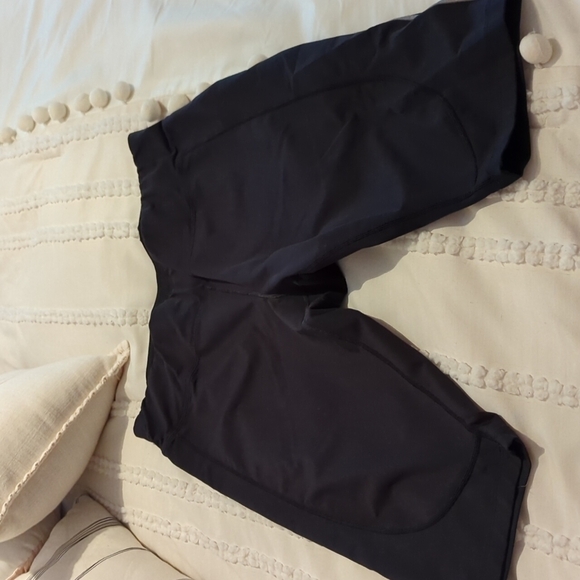 REI Biker Shorts Women's Black Size large 12" inseam - Picture 2 of 9